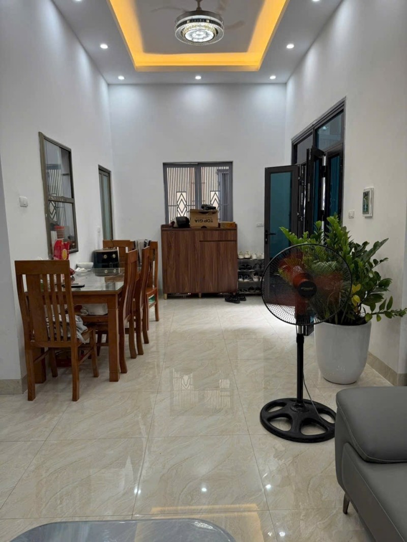 Bán nhà Hoàng Như Tiếp,Long Biên 3 tầng,50m,mt4m gần phố nhỉnh 7 tỷ - Ảnh 3